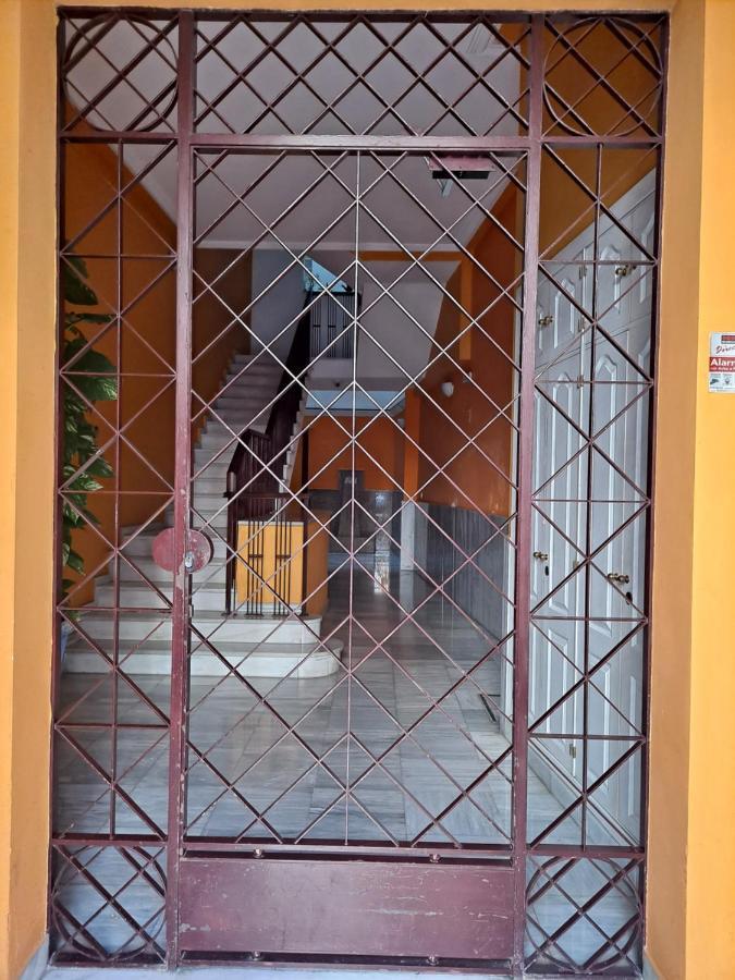 Atico Duplex Marques De Reyes Apartman Sevilla Kültér fotó