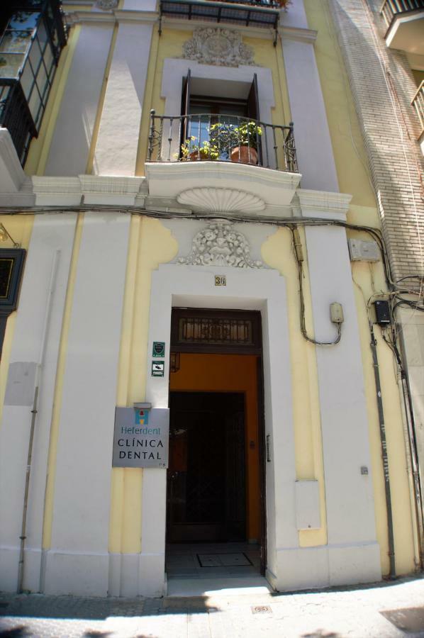 Atico Duplex Marques De Reyes Apartman Sevilla Kültér fotó